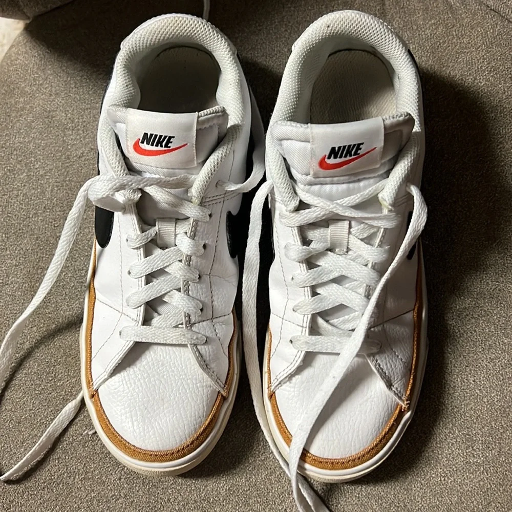 Universal Nike - Picture 5 of 6